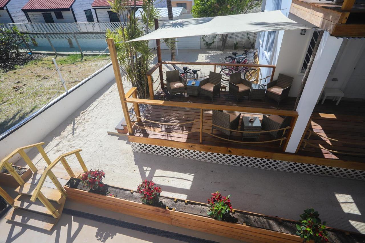 Treetops Hotel Caye Caulker Bagian luar foto
