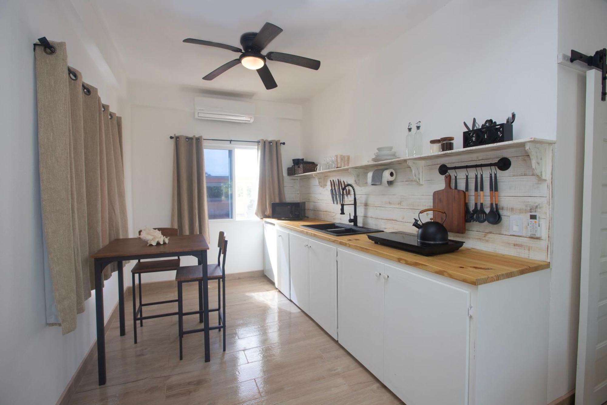 Treetops Hotel Caye Caulker Bagian luar foto