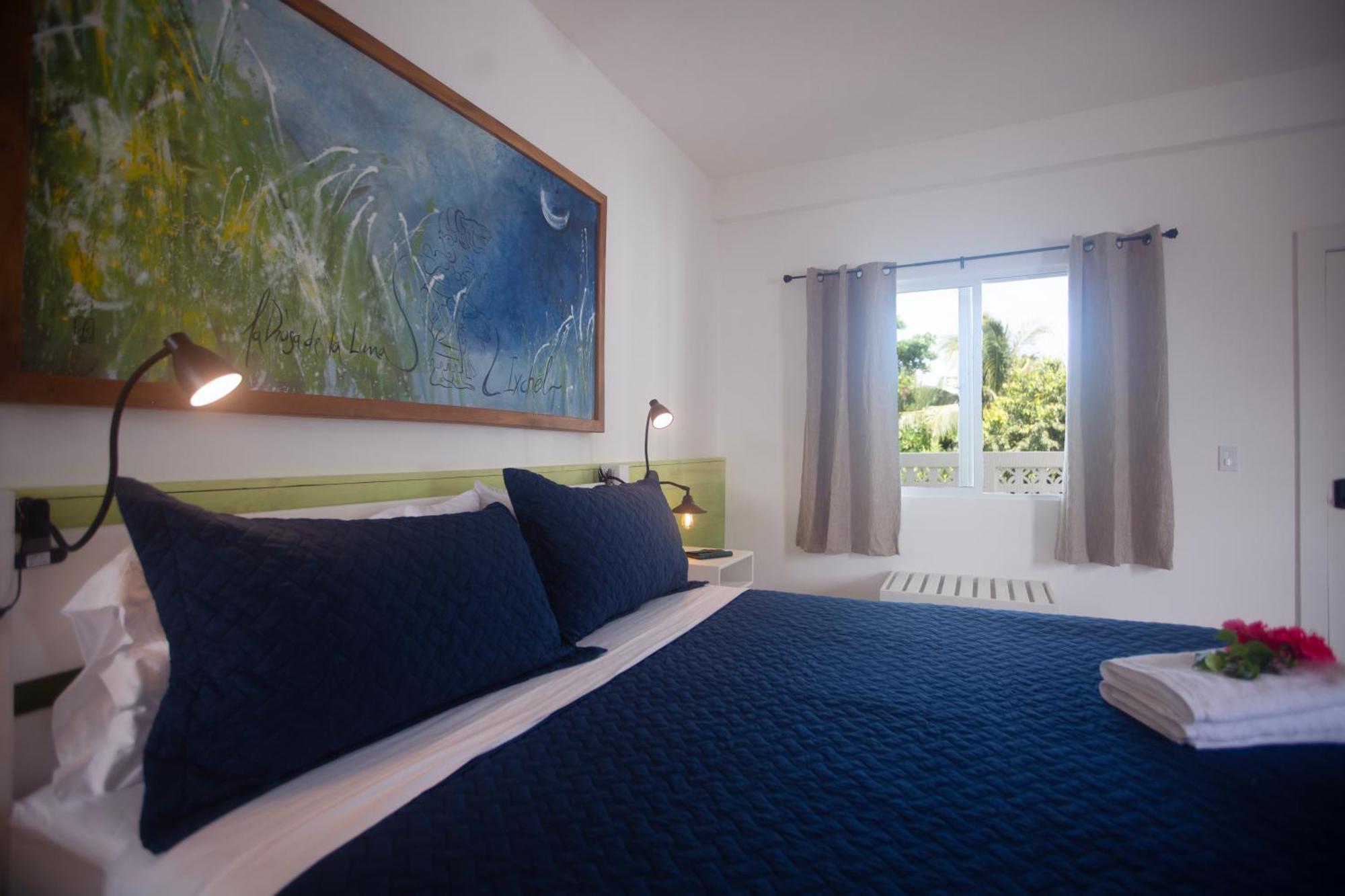 Treetops Hotel Caye Caulker Bagian luar foto